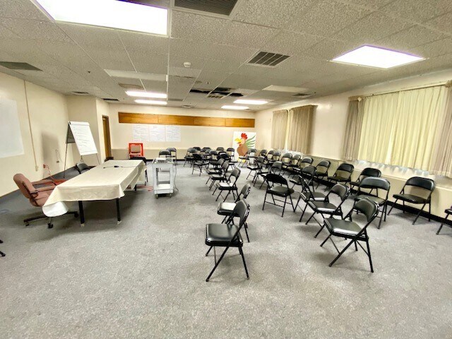 More Photos Of 607 Phillips St, Fulton Warehouse For Sale