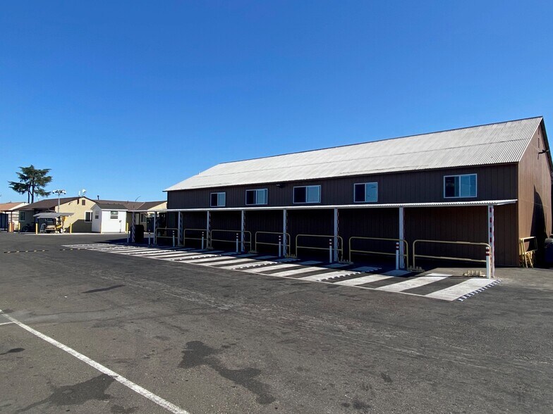 More Photos Of 1611 S Airport Way, Stockton Specialty For Lease