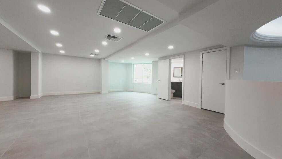 More Photos Of 5401 Collins Ave, Miami Beach Apartments For Lease