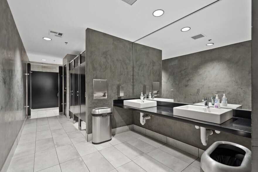 More Photos Of 1150 E Orangethorpe Ave, Placentia Medical For Lease