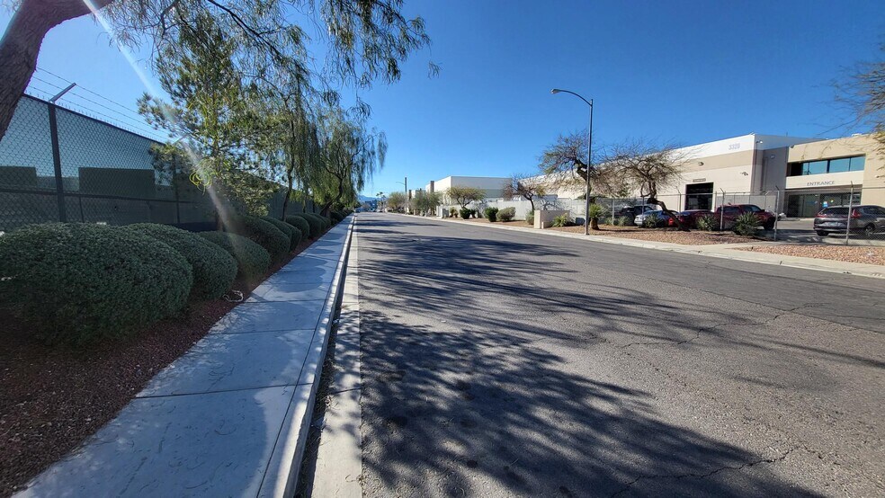 More Photos Of 3326 Ponderosa Way, Las Vegas Warehouse For Lease