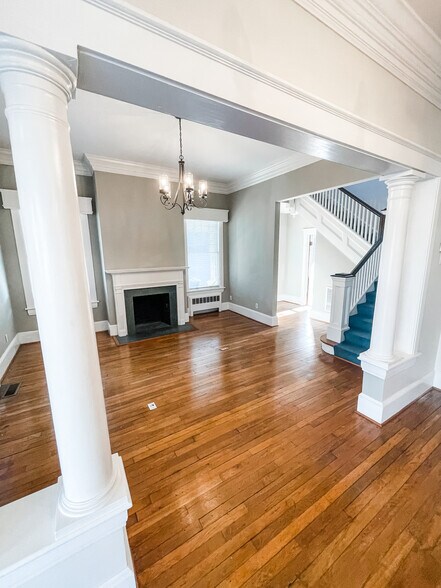 More Photos Of 509 Nash St W, Wilson Loft Creative Space For Sale