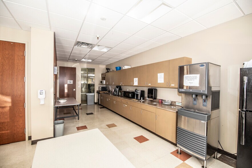 More Photos Of 5450 Western Ave, Boulder Office For Lease