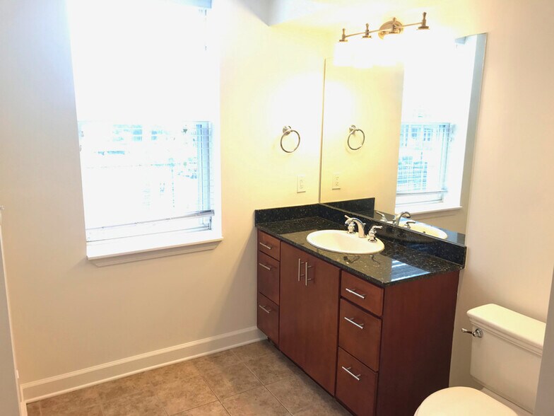 More Photos Of 827 N State St, Jackson Apartments For Sale