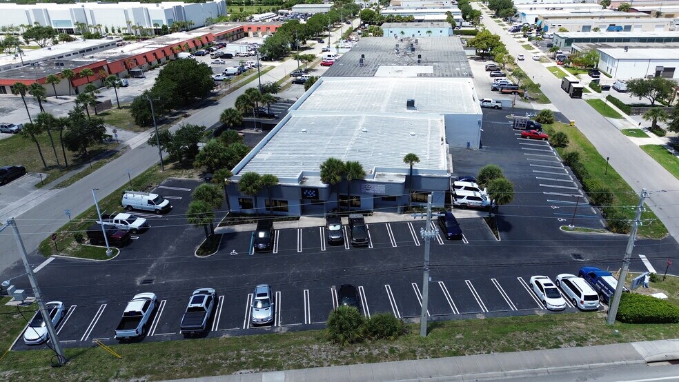 More Photos Of 1300 Old Dixie Hwy, Lake Park Unknown For Lease