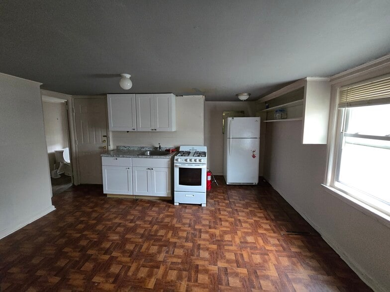 More Photos Of 236 Spring St, Newton Apartments For Sale