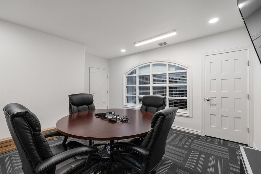 More Photos Of 1906 E Tyler Ave, Harlingen Loft Creative Space For Sale