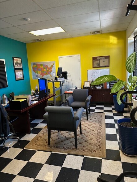 More Photos Of 1035 Benfield Blvd, Millersville Flex For Lease