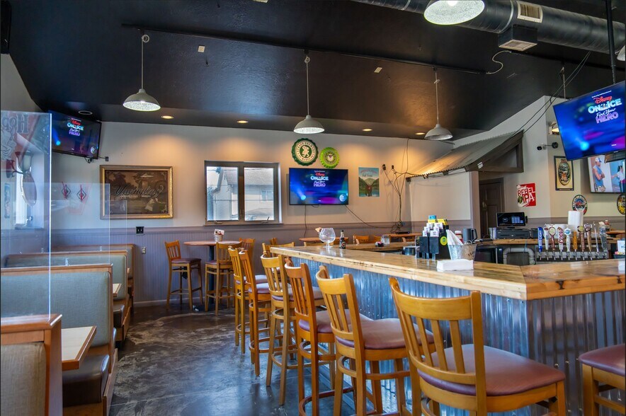 More Photos Of 1562 Island Ave, McKees Rocks Restaurant For Sale