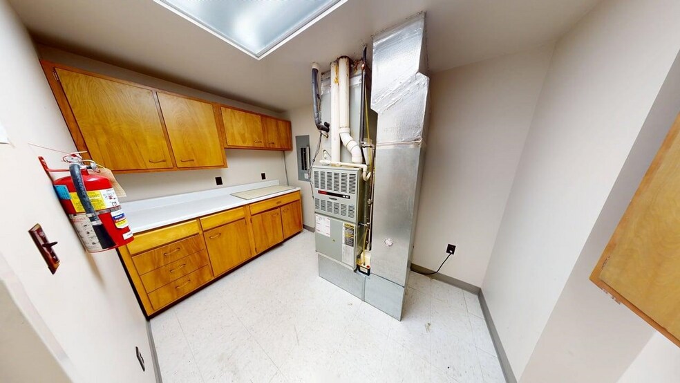 More Photos Of 990 2nd Ave, Gallipolis Freestanding For Lease