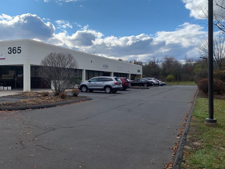 More Photos Of 365 Willard Ave, Newington Office For Sale