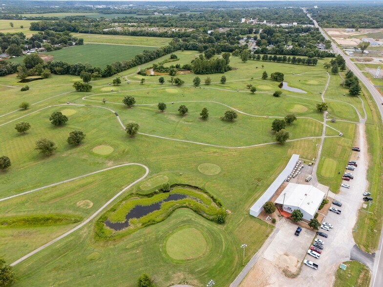 More Photos Of 3500 Kingshighway, East Saint Louis Golf Course Driving Range For Sale