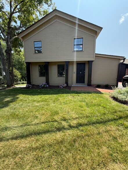 More Photos Of 931 Main St, South Glastonbury Office For Lease