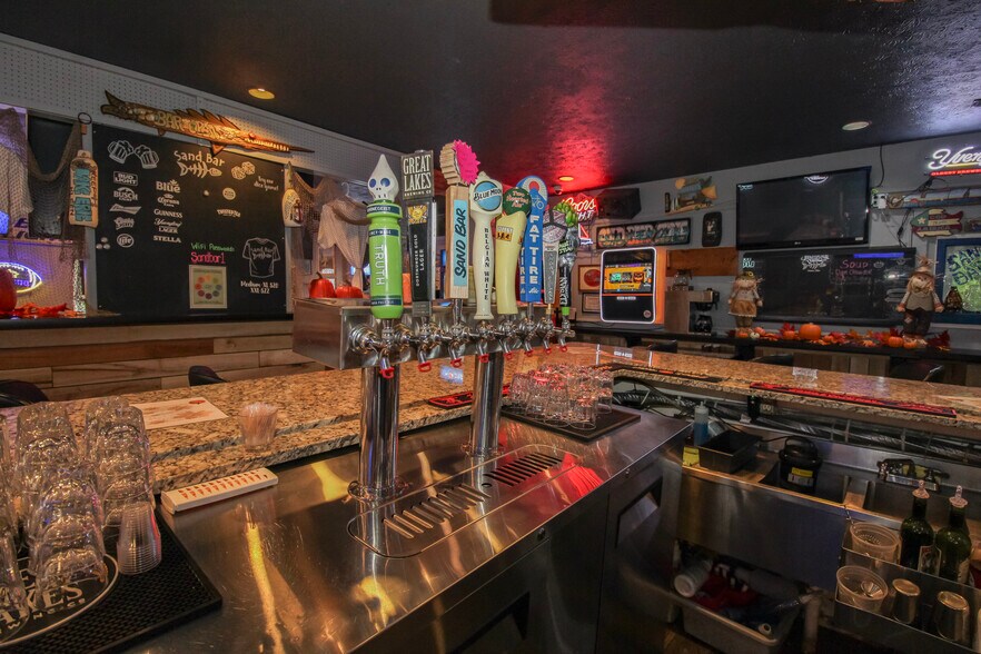 More Photos Of 54 McKinley St, Huron Bar For Sale