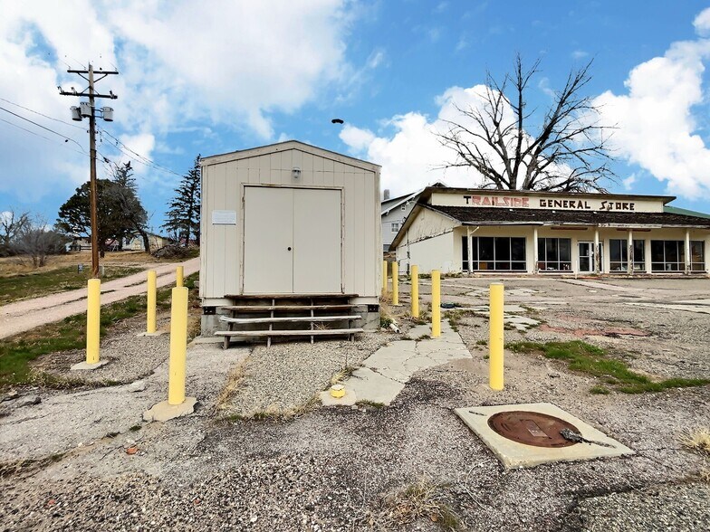More Photos Of 105 W 7th St, Lusk General Retail For Sale