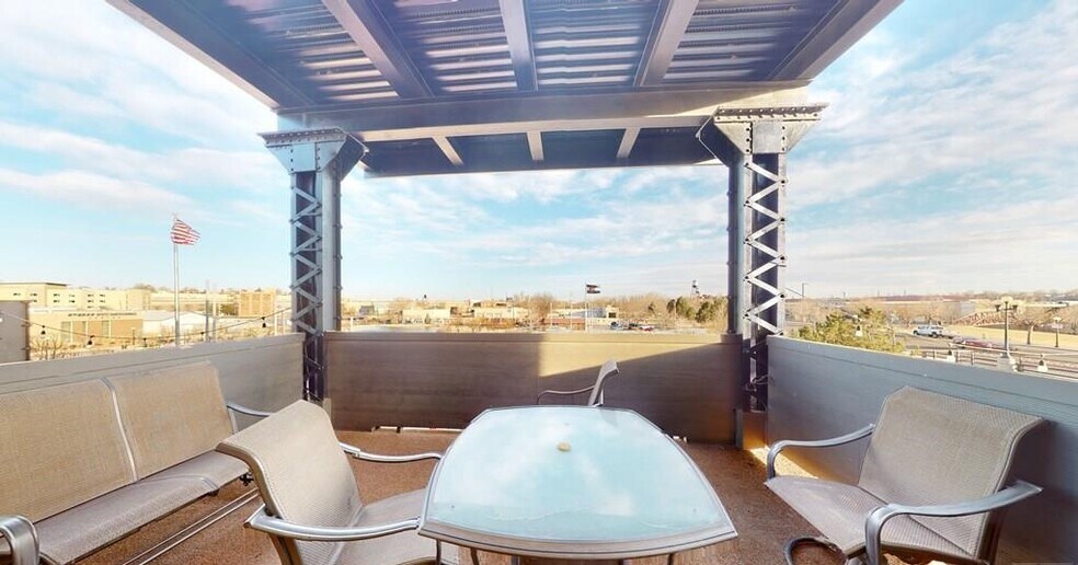 More Photos Of 140 Central Main St, Pueblo Hotel For Lease