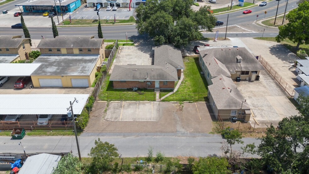 More Photos Of 1612 Pecan Blvd, McAllen Freestanding For Sale