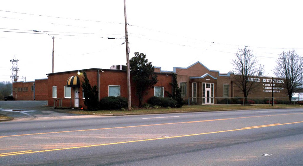 More Photos Of 1109 E Ozark Ave, Gastonia Warehouse For Sale