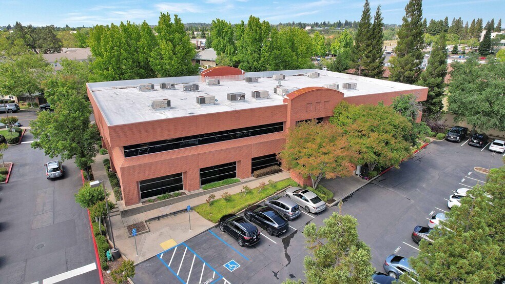 More Photos Of 1568 Creekside Dr, Folsom Office For Lease
