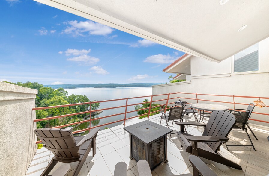 More Photos Of 165 Lakeshore Ln, Counce Hotel For Sale