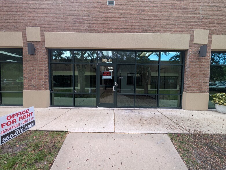 More Photos Of 12276 San Jose Blvd, Jacksonville Medical For Lease