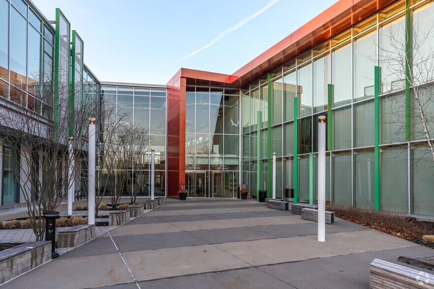 More Photos Of 490 Arsenal Way, Watertown Office For Lease