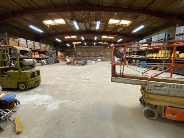 More Photos Of 66 W Colorado Ave, Memphis Warehouse For Lease