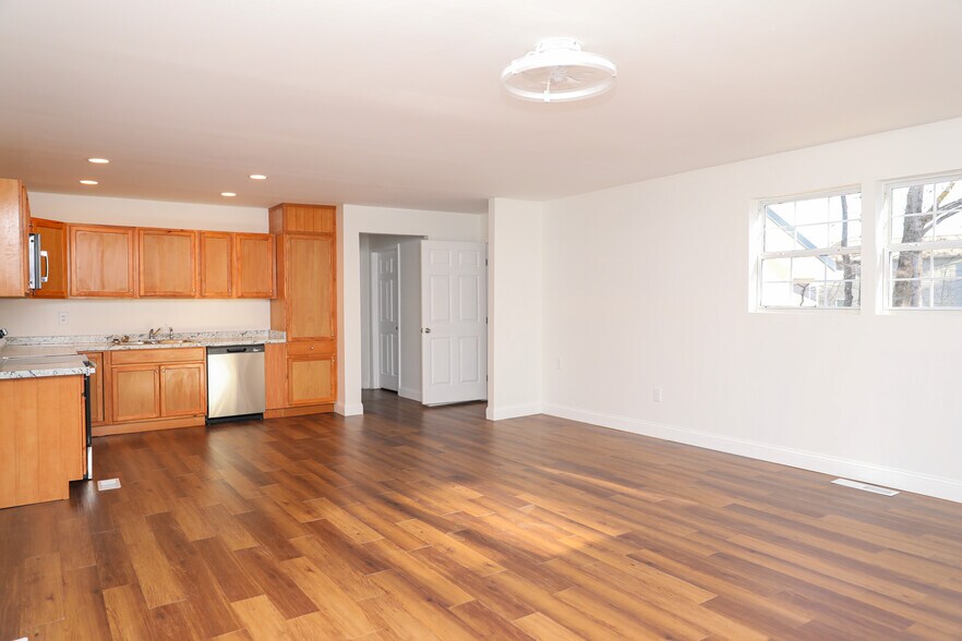 More Photos Of 643 Highway 9 S, Dawsonville Office Residential For Sale