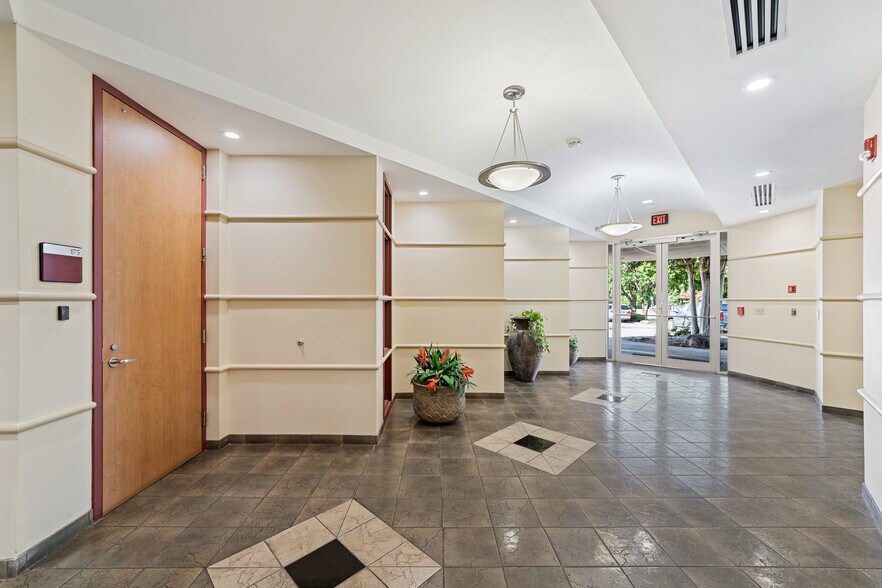 More Photos Of 12950 Country Pky, San Antonio Office For Lease