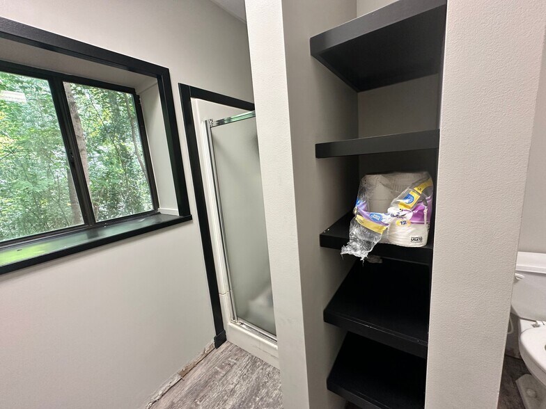 More Photos Of 4485 N Industrial Dr, Cumming Warehouse For Lease