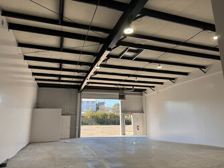 More Photos Of 1101-1107 Paso Robles St, Paso Robles Warehouse For Sale