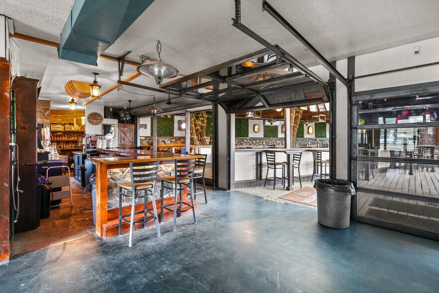 More Photos Of 5200 Doniphan Dr, El Paso Bar For Sale