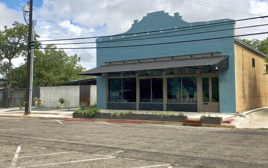 More Photos Of 614 High St, Comfort Storefront Retail Residential For Sale