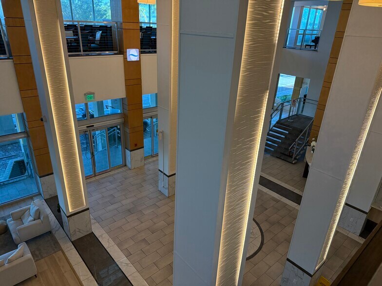 More Photos Of 2500 Edwards Dr, Fort Myers Apartments For Lease