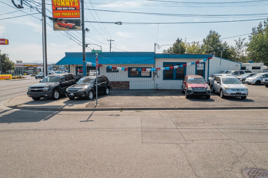 More Photos Of 2929 N Government Way, Coeur d'Alene Auto Dealership For Sale
