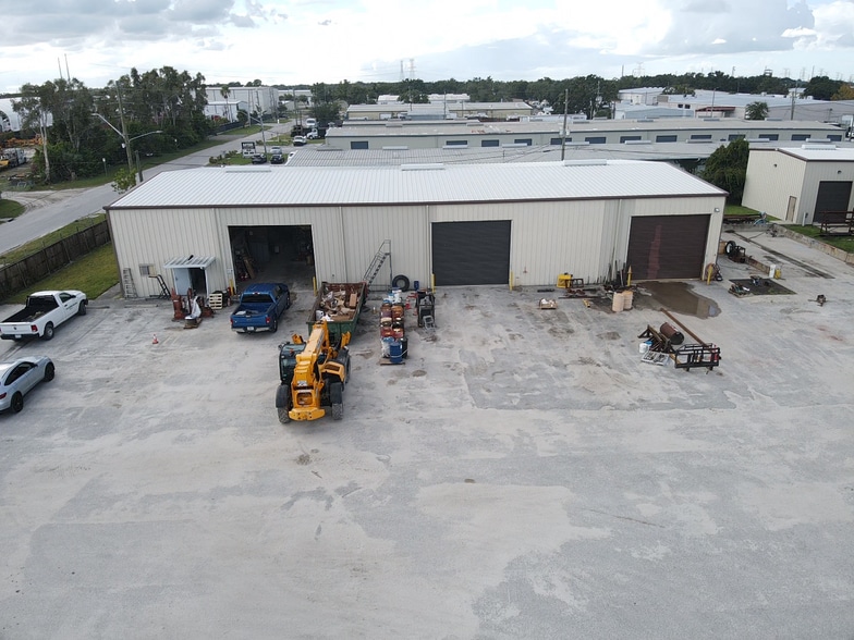 More Photos Of 12300 44th St N, Clearwater Warehouse For Lease