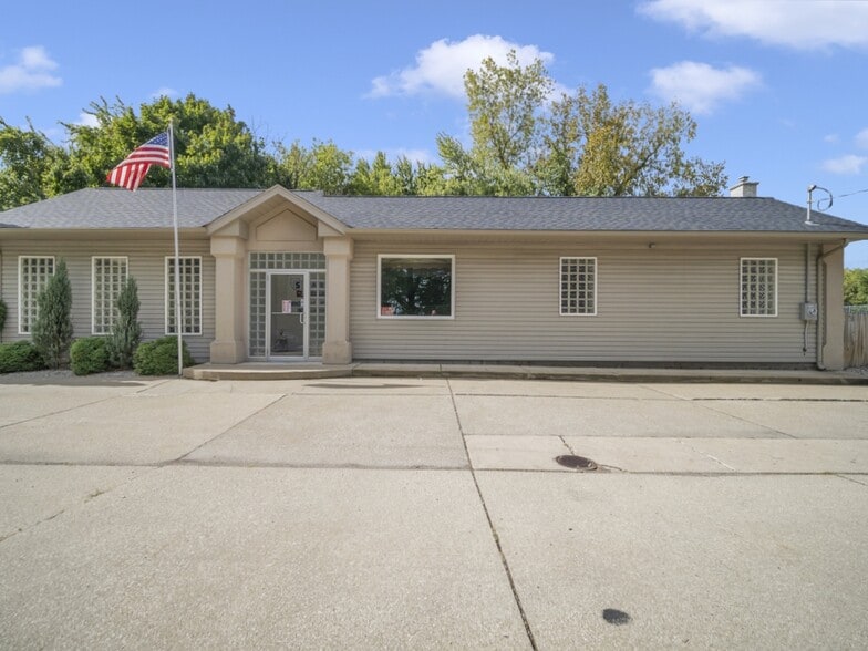 More Photos Of 4018 12th St NW, Canton Light Manufacturing For Sale