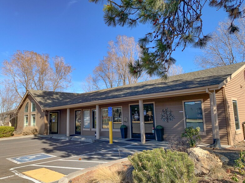 More Photos Of 354 NE Norton Ave, Bend Office For Lease