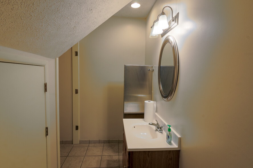 More Photos Of 3422 Pennsylvania Ave, Charleston Office For Sale