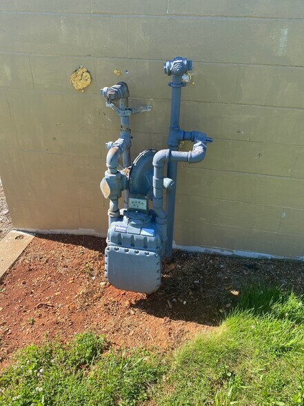 More Photos Of 106 Crutcher St, Vine Grove Freestanding For Sale