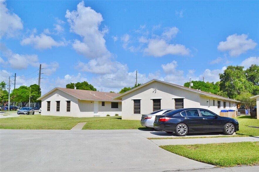 More Photos Of 5907 Tyler St, Hollywood Apartments For Sale