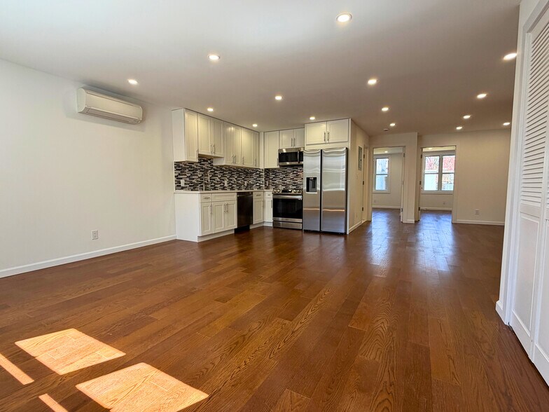 More Photos Of 189 Saint Marys Ave, Staten Island Apartments For Sale