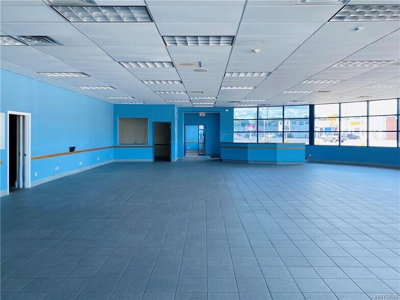 More Photos Of 1212 Abbott Rd, Buffalo Auto Dealership For Lease