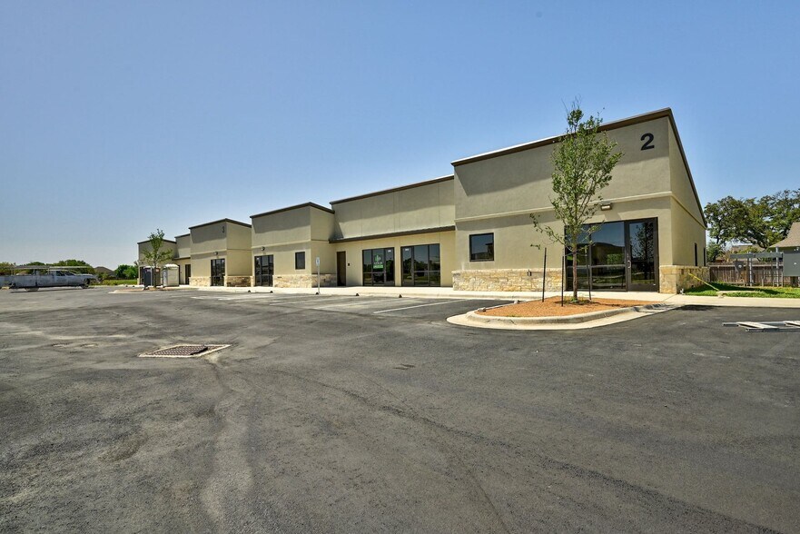 More Photos Of 4913 Moreland, Georgetown Medical For Lease