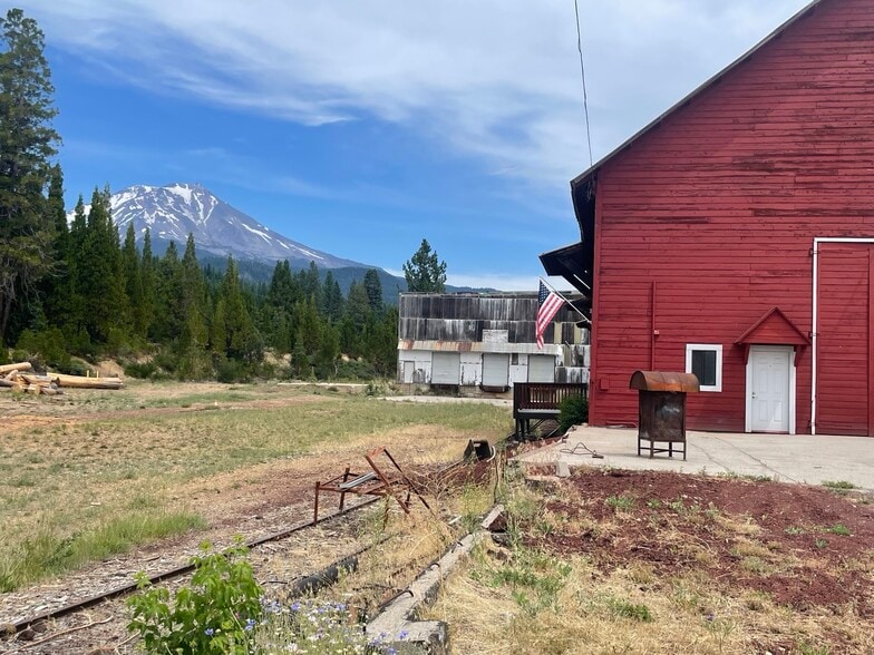 More Photos Of 801 Industrial Way, Mccloud Warehouse For Sale
