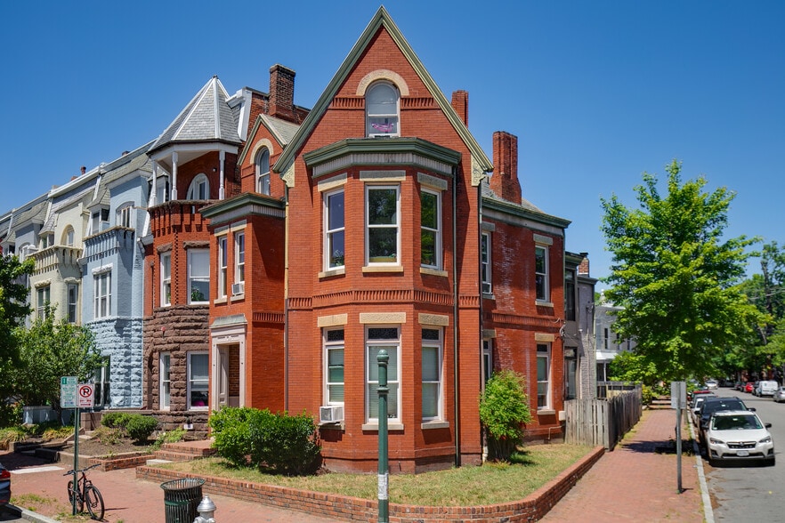 Primary Photo Of 1300 Floyd Ave, Richmond Multifamily For Sale