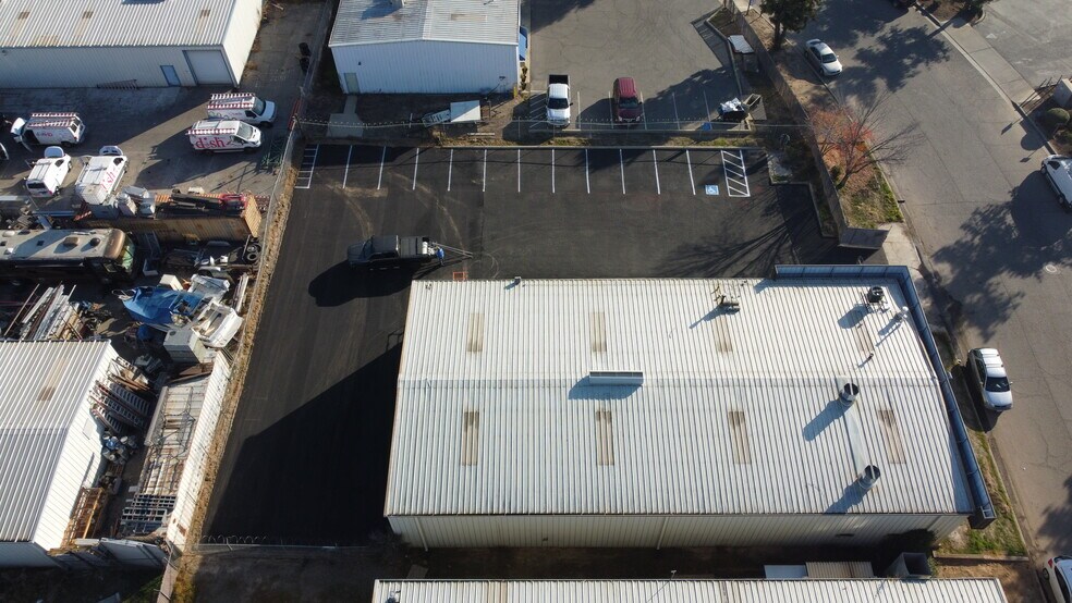 More Photos Of 5592 W San Madele Ave, Fresno Warehouse For Lease