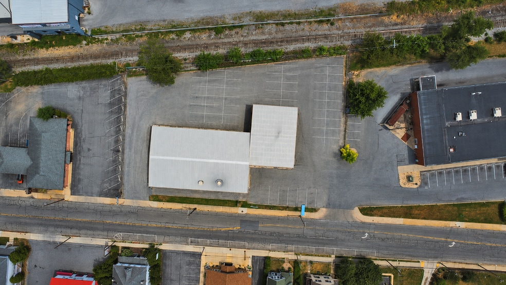 More Photos Of 916-926 S Potomac St, Hagerstown Service For Lease