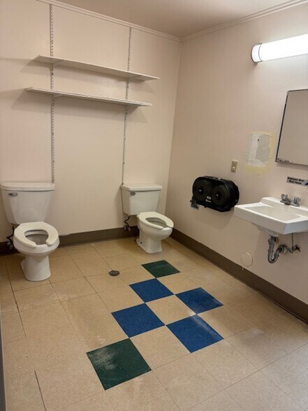 More Photos Of 511 Wilson Ave, Spring Lake Specialty For Sale