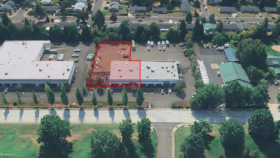 More Photos Of 2130 NE Griffin Oaks St, Hillsboro Light Manufacturing For Lease